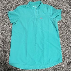 Figs maternity set in surgical green. Size small